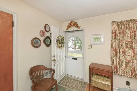 1914 Bergen Street Bellmore NY 11710