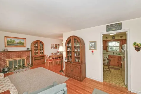 1914 Bergen Street Bellmore NY 11710