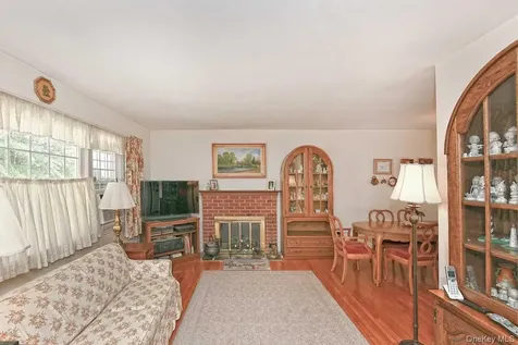 1914 Bergen Street Bellmore NY 11710