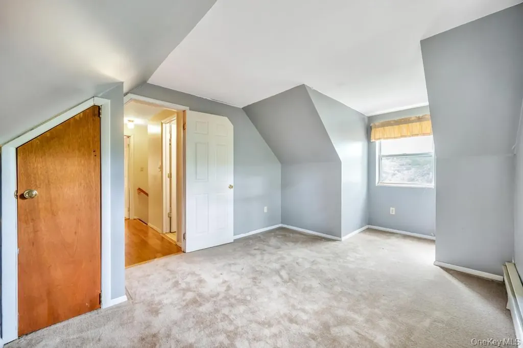 38 Pond Lane Ridge NY 11961