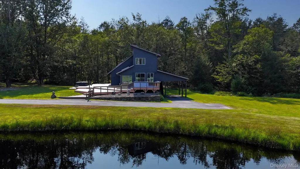 15 Deans Way Neversink NY 12765