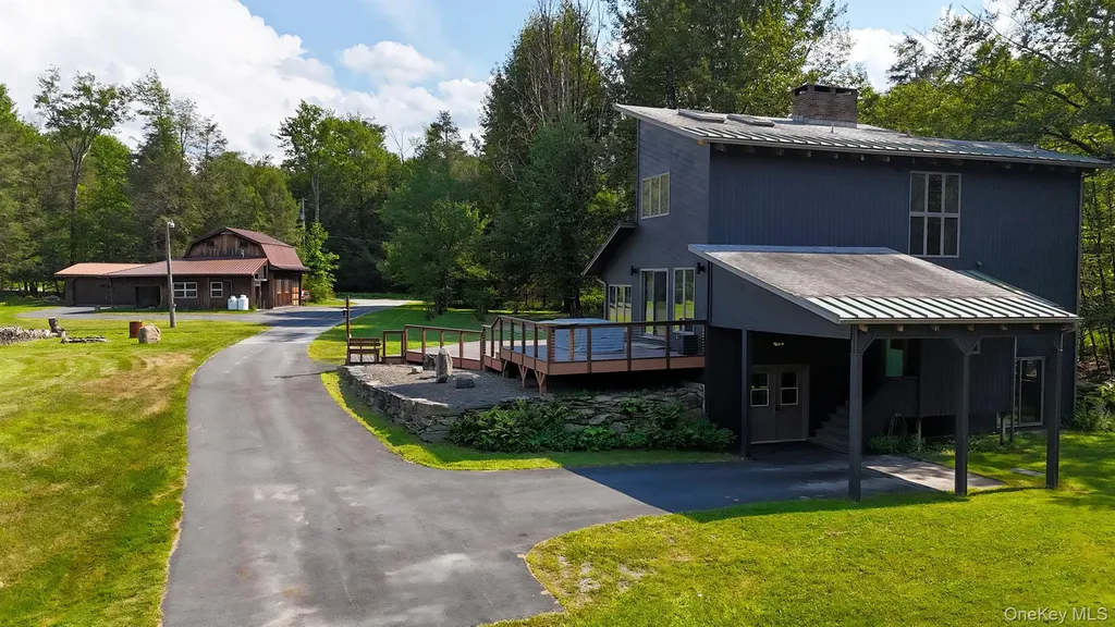 15 Deans Way Neversink NY 12765