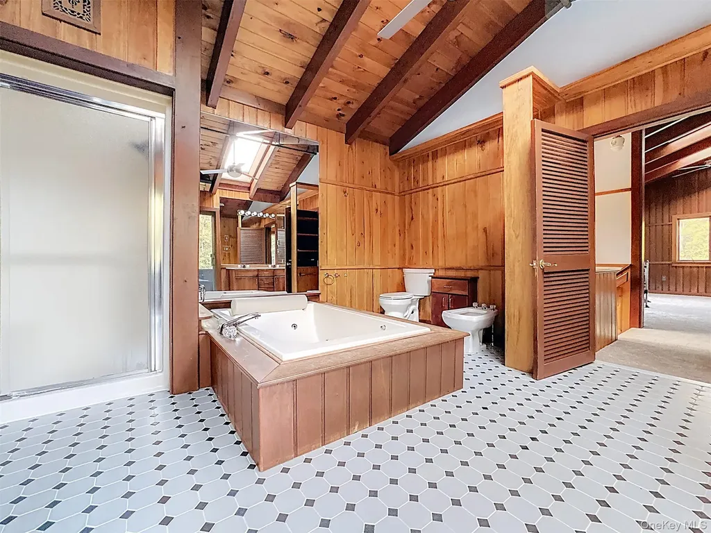 15 Deans Way Neversink NY 12765