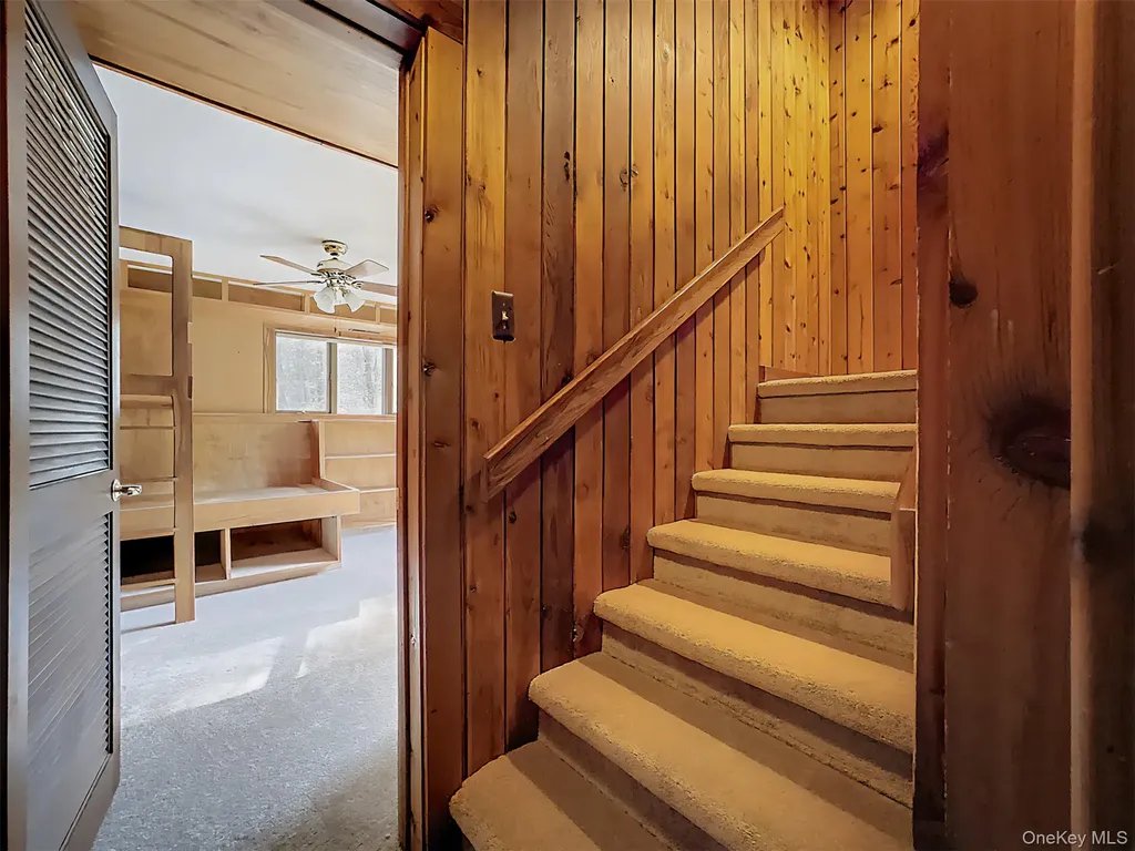 15 Deans Way Neversink NY 12765