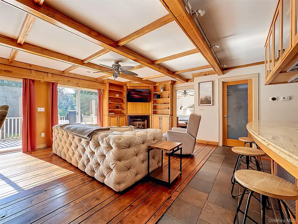 15 Deans Way Neversink NY 12765