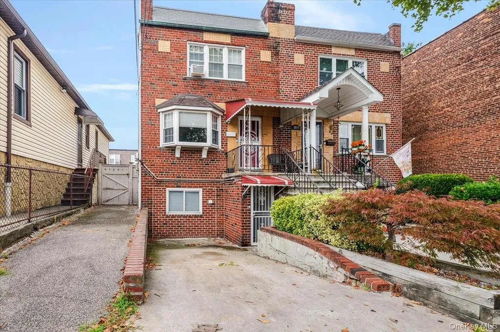 2815 Coddington Avenue Bronx NY 10461