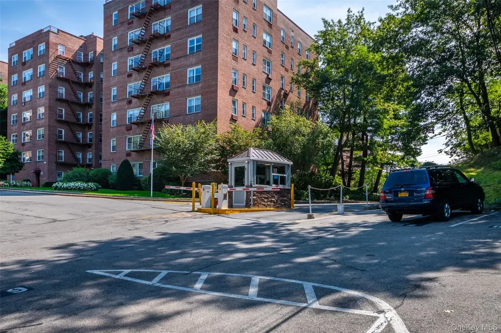 611 Palmer Road Yonkers NY 10701
