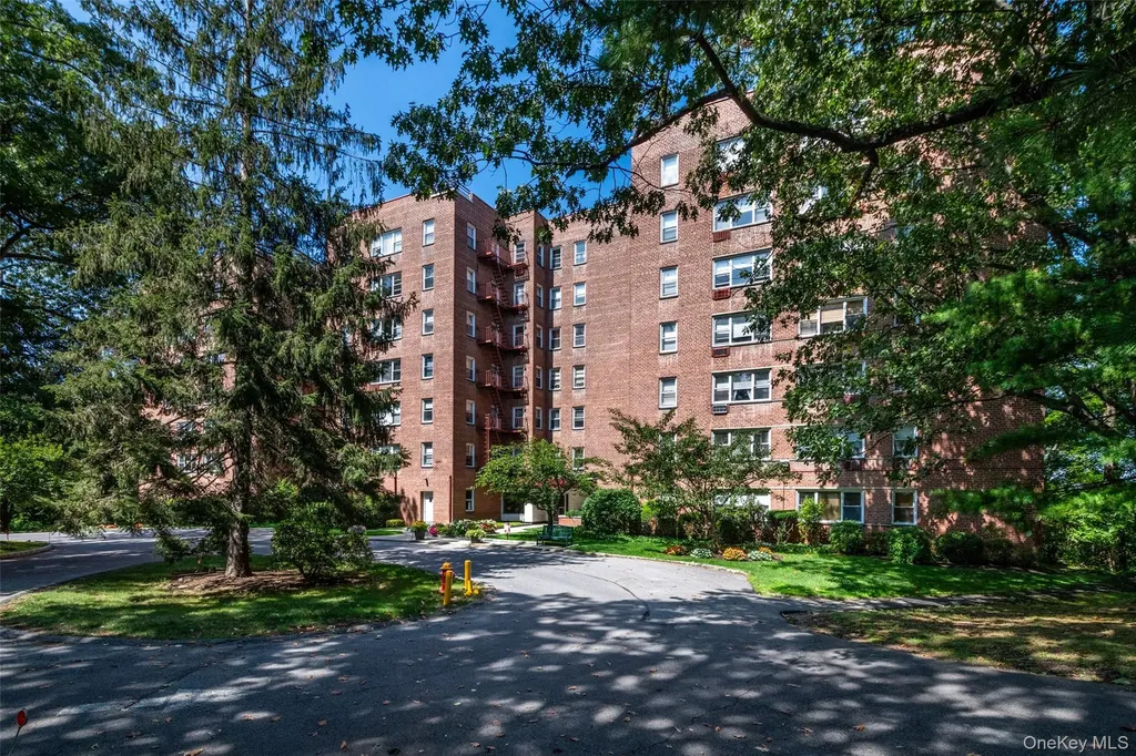 611 Palmer Road Yonkers NY 10701