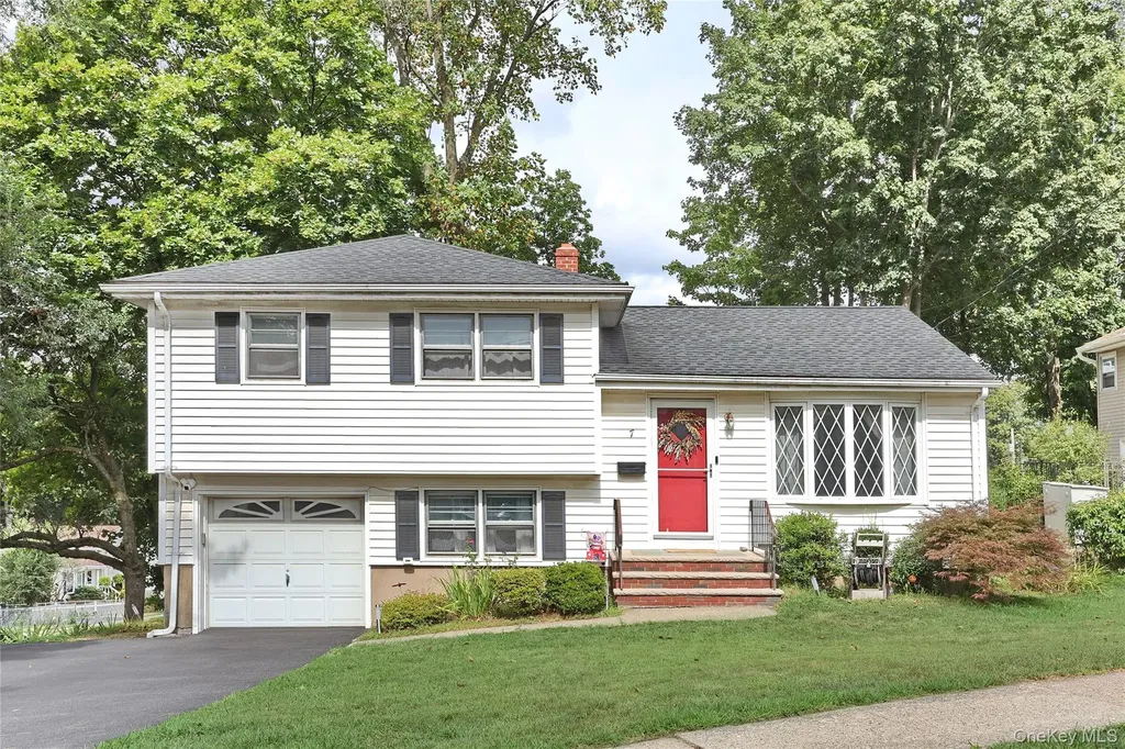 7 Valley View Terrace Suffern NY 10901