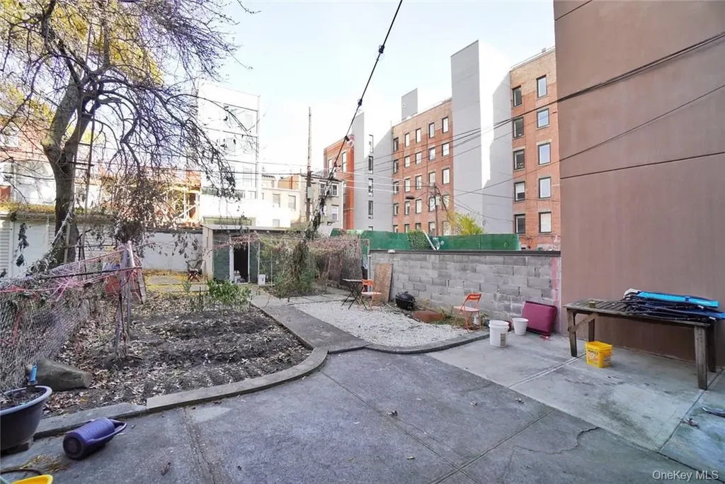 157 North 5th Street Brooklyn NY 11211