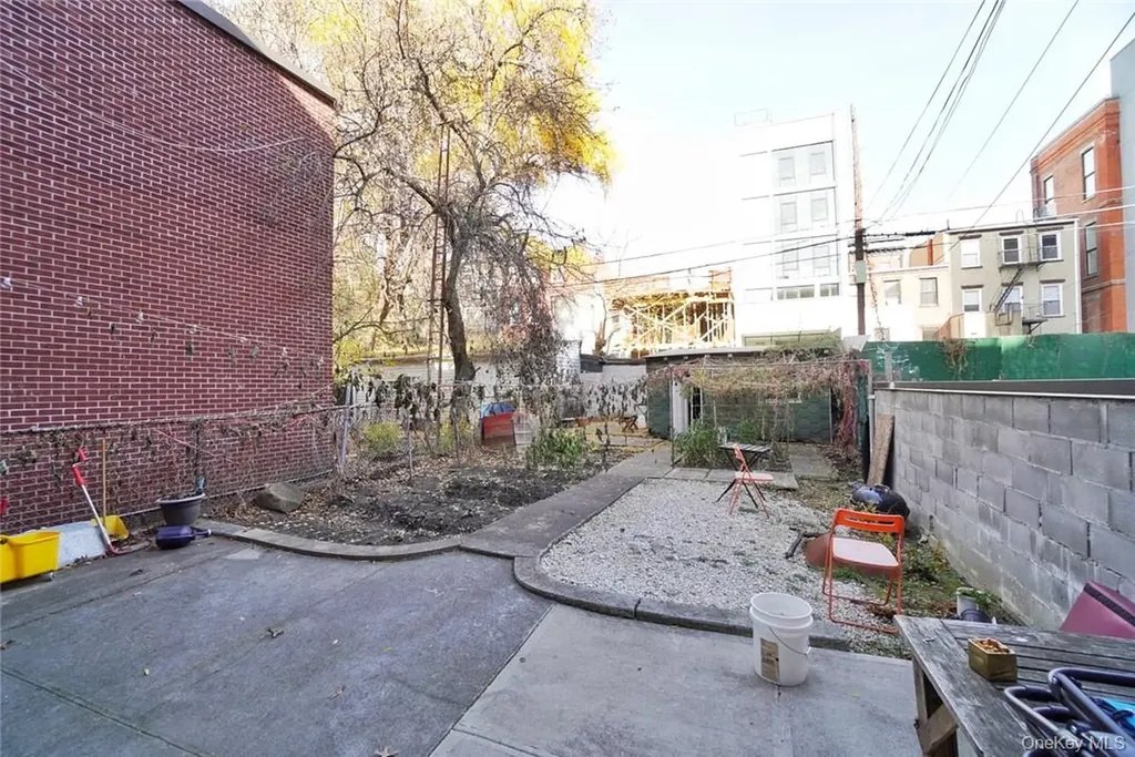 157 North 5th Street Brooklyn NY 11211