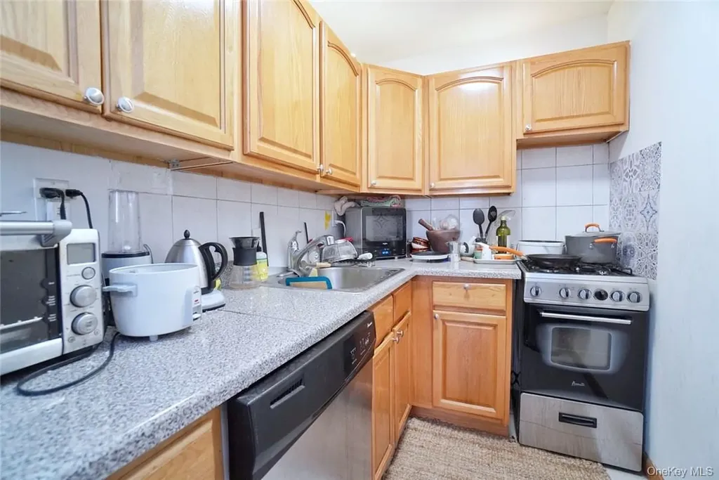 157 North 5th Street Brooklyn NY 11211