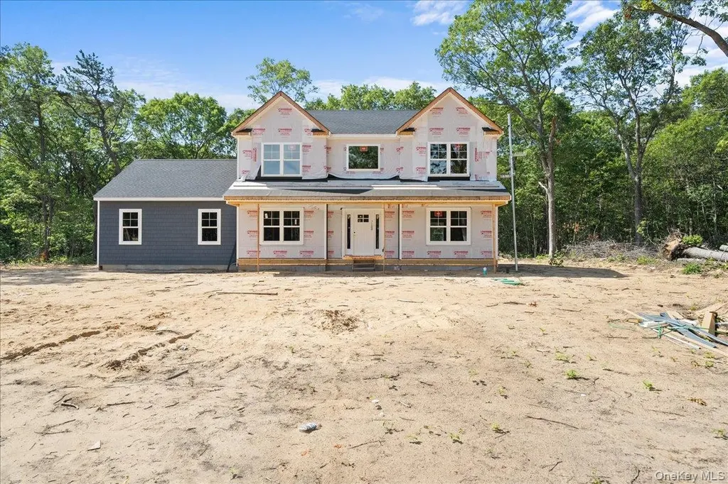 11 Fourth Avenue Centereach NY 11720