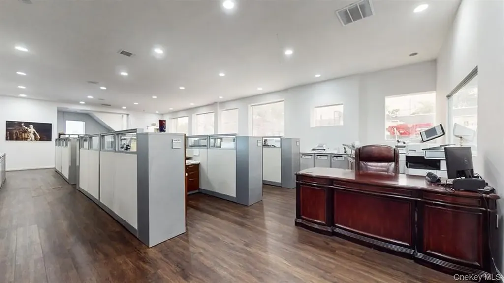 26-32 Bond Street Westbury NY 11590