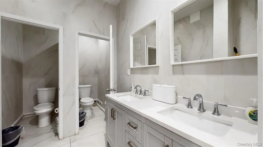 26-32 Bond Street Westbury NY 11590