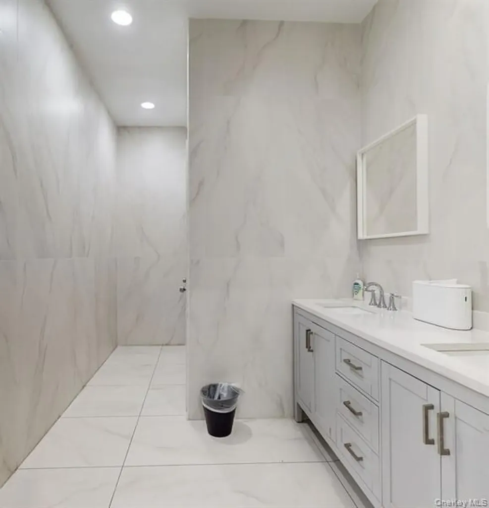 26-32 Bond Street Westbury NY 11590