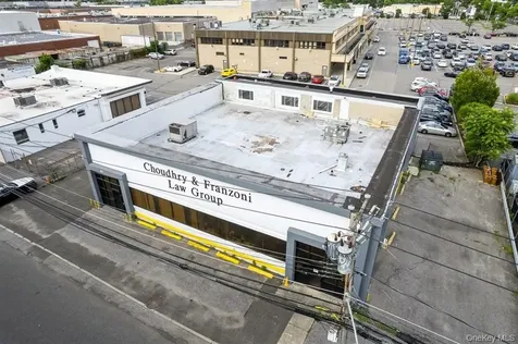 26-32 Bond Street Westbury NY 11590