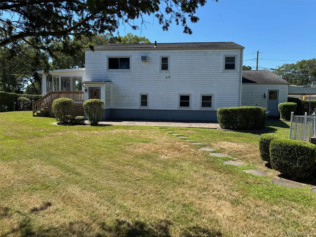 10 13th Avenue West Babylon NY 11704