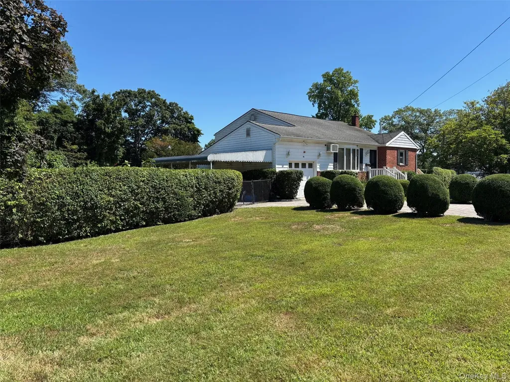 10 13th Avenue West Babylon NY 11704