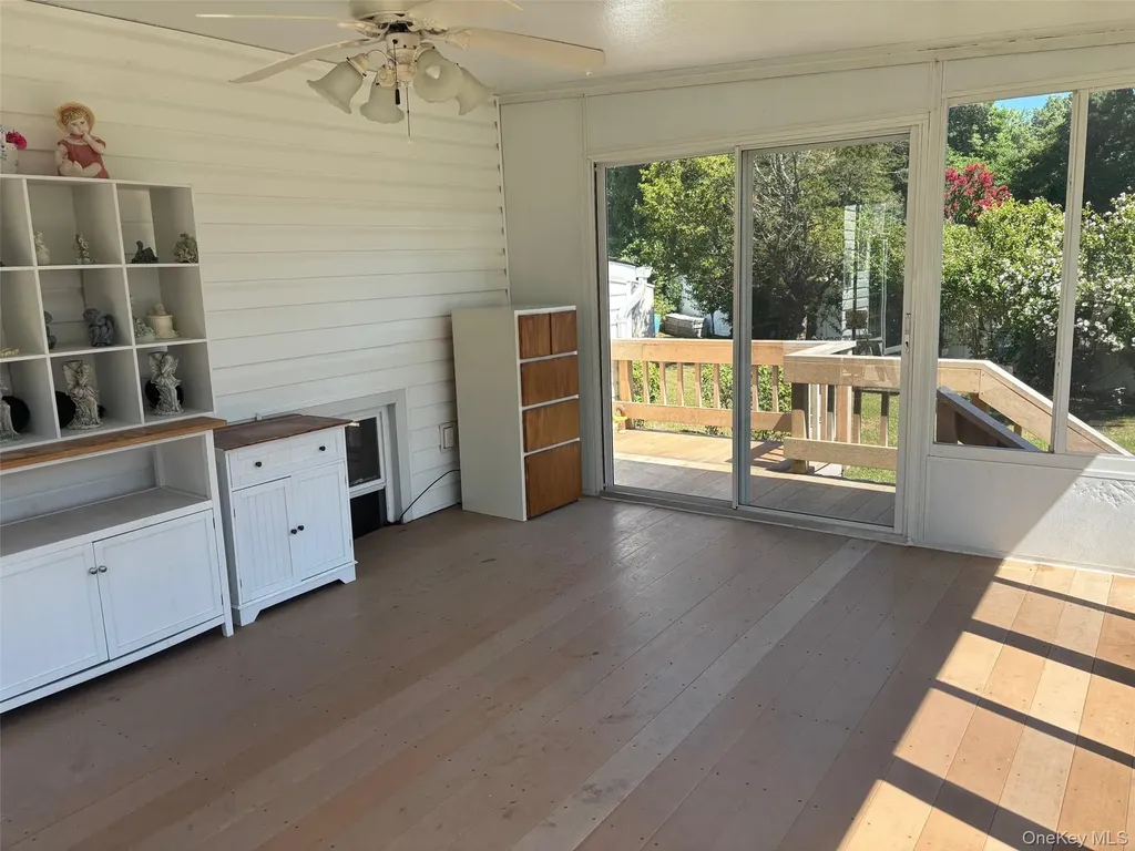 10 13th Avenue West Babylon NY 11704