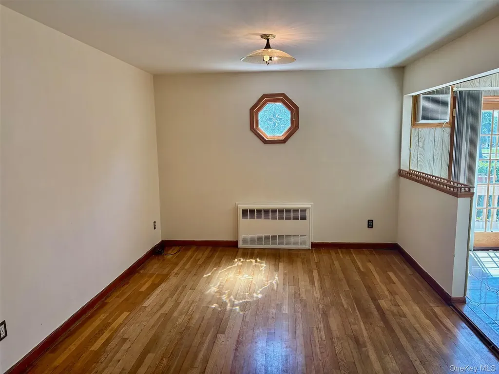 10 13th Avenue West Babylon NY 11704