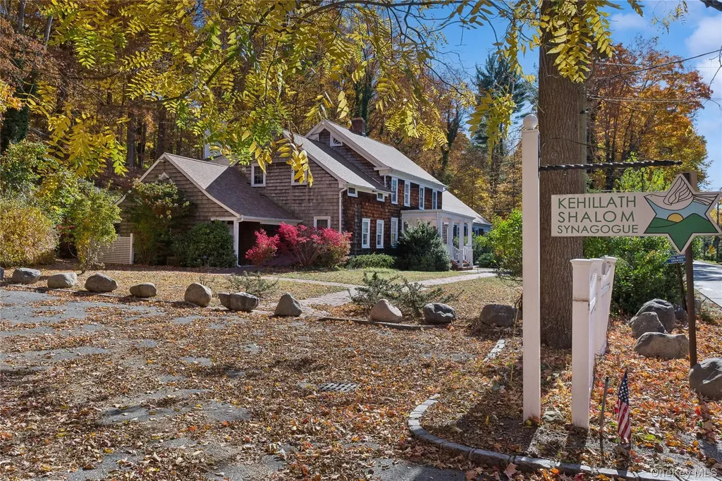 58 Goose Hill Road Cold Spring Harbor NY 11724