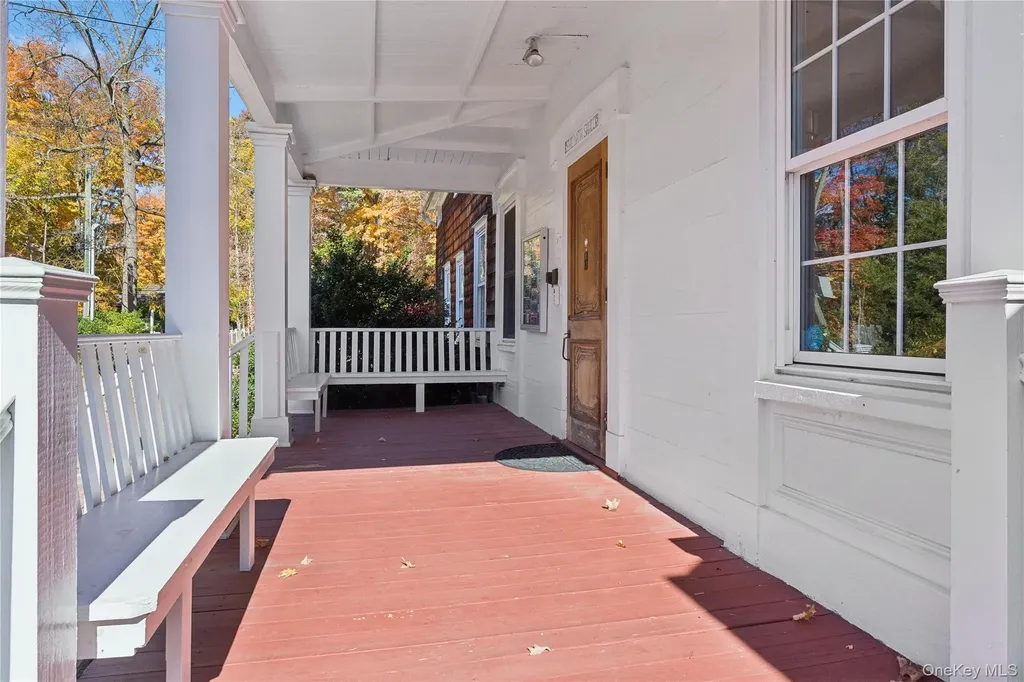 58 Goose Hill Road Cold Spring Harbor NY 11724