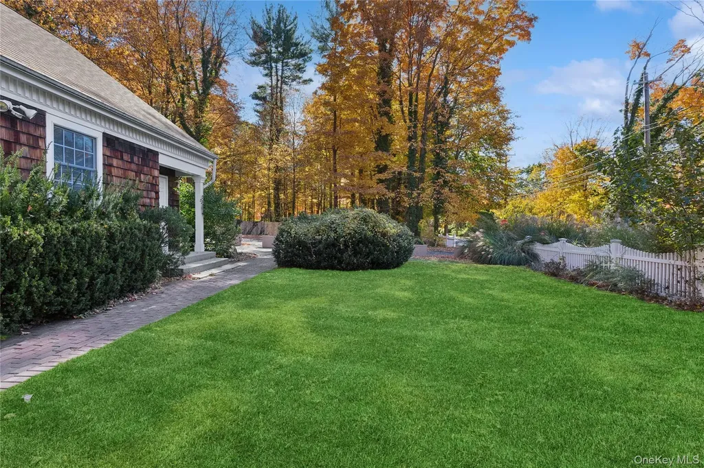 58 Goose Hill Road Cold Spring Harbor NY 11724