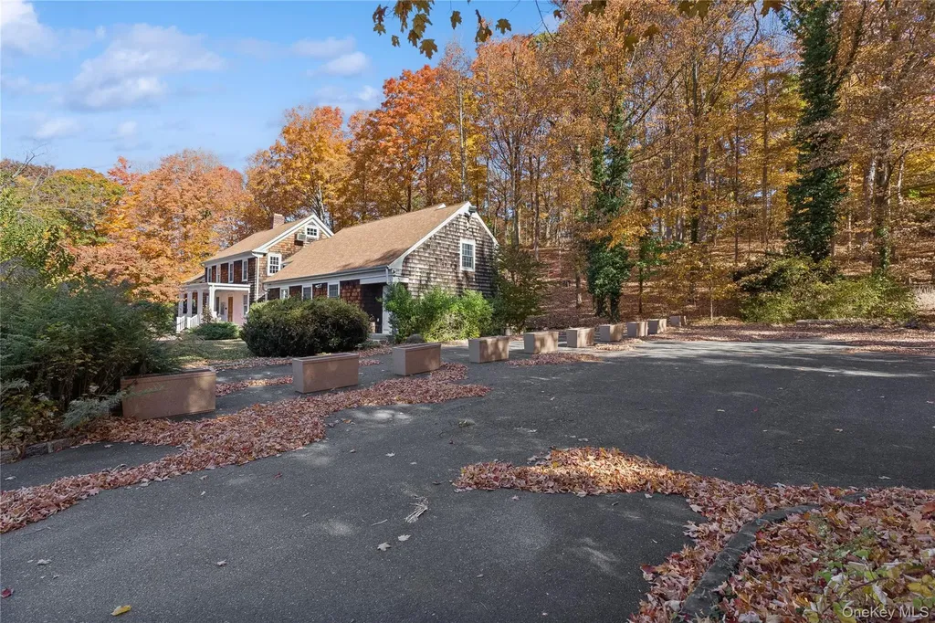 58 Goose Hill Road Cold Spring Harbor NY 11724
