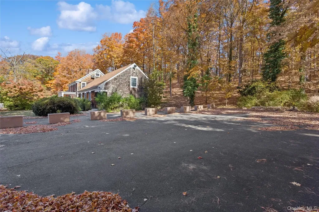 58 Goose Hill Road Cold Spring Harbor NY 11724