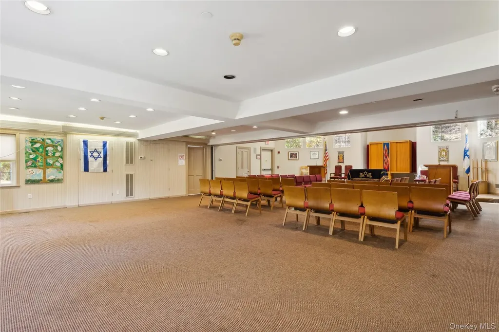 58 Goose Hill Road Cold Spring Harbor NY 11724