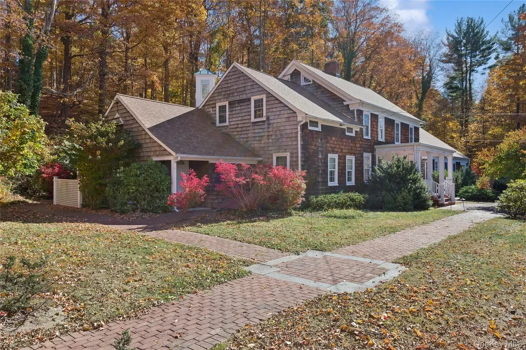 58 Goose Hill Road Cold Spring Harbor NY 11724