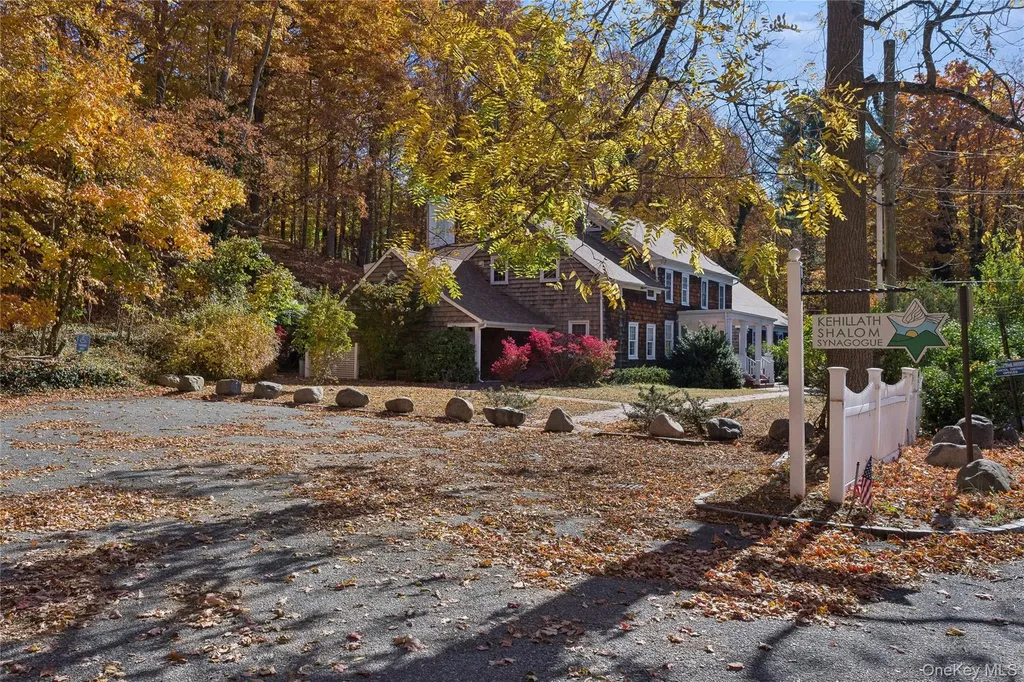 58 Goose Hill Road Cold Spring Harbor NY 11724