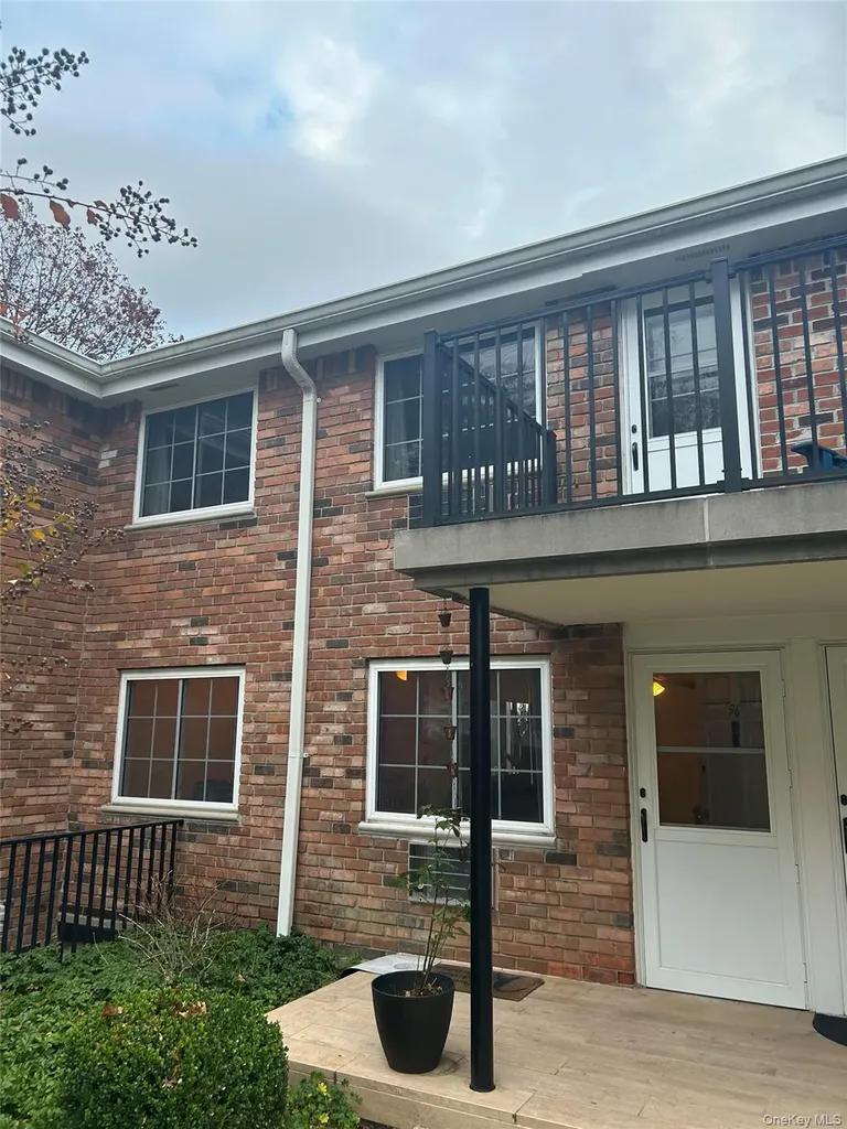 96 Jervis Avenue Farmingdale NY 11735