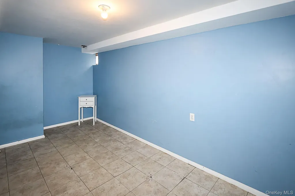 828 E. Meadow Avenue East Meadow NY 11554