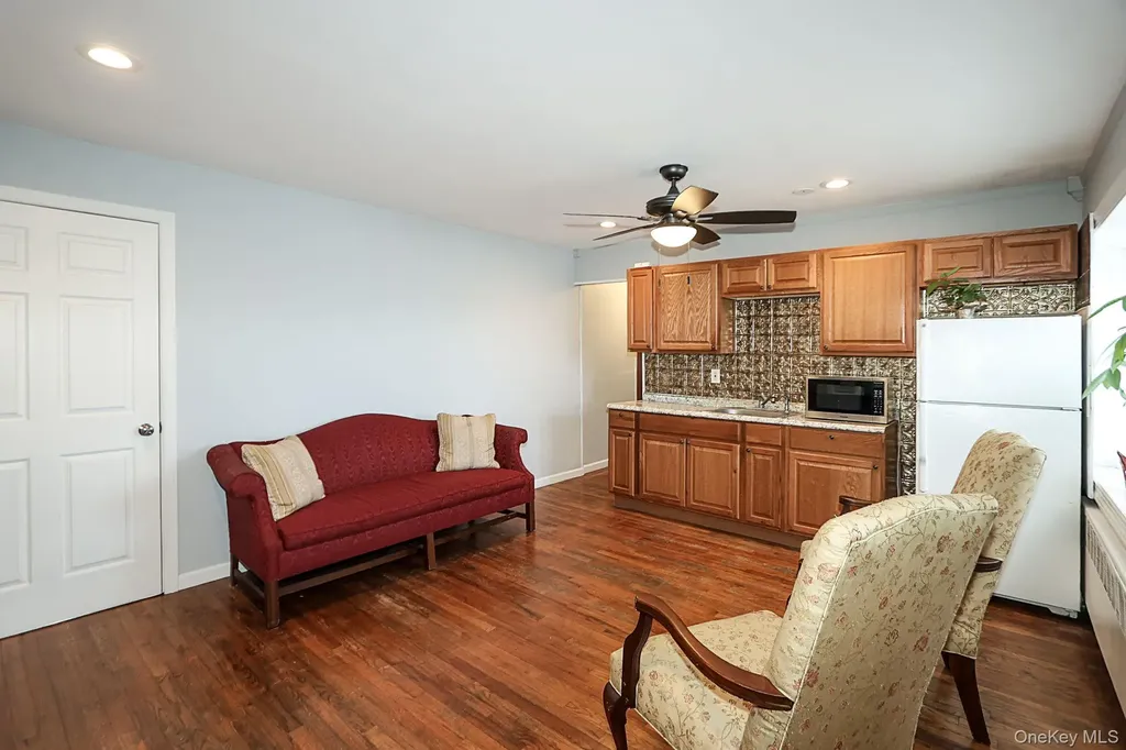 828 E. Meadow Avenue East Meadow NY 11554