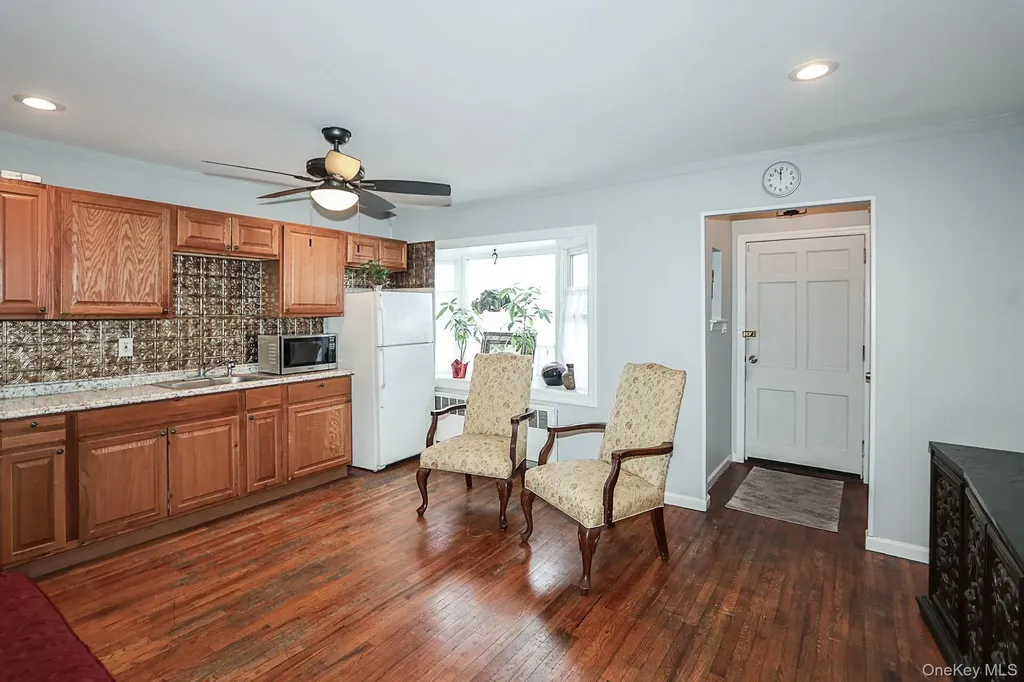 828 E. Meadow Avenue East Meadow NY 11554