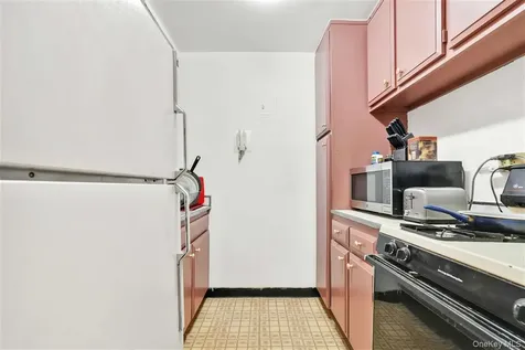 77 E 12 Street New York (manhattan) NY 10003