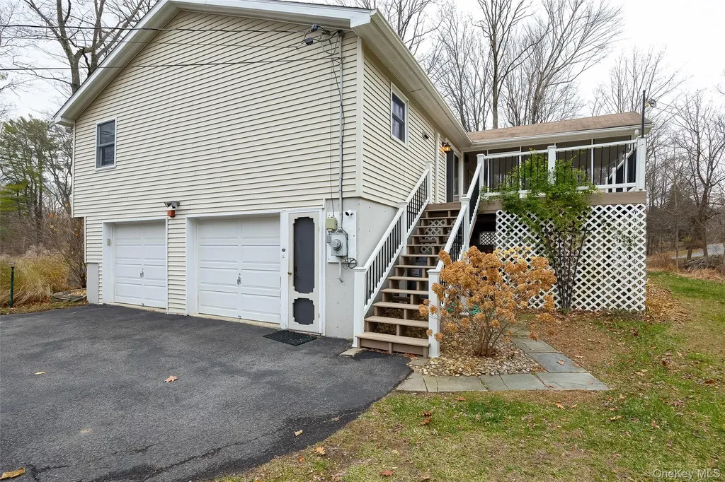 26 Saint Paul Road Red Hook NY 12571
