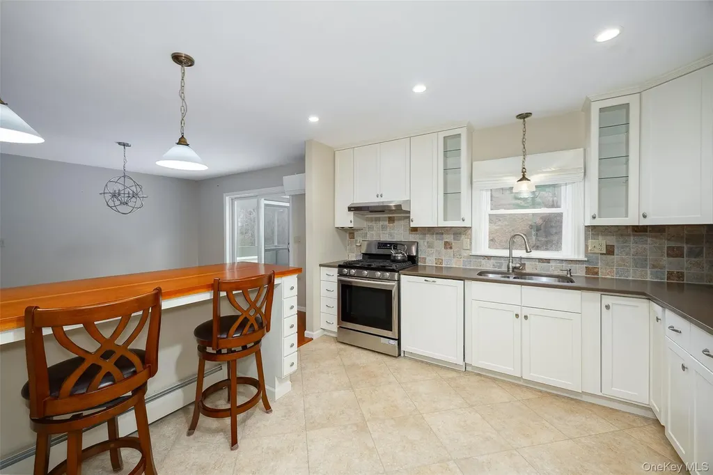 26 Saint Paul Road Red Hook NY 12571