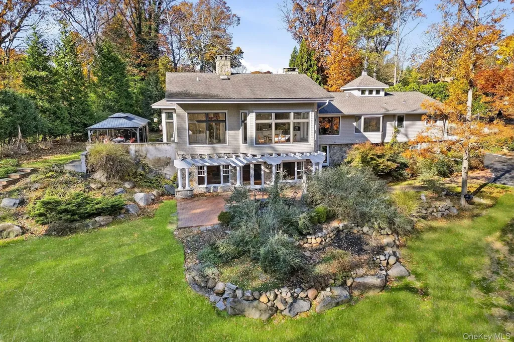 5 Mallard Drive Lloyd Harbor NY 11743