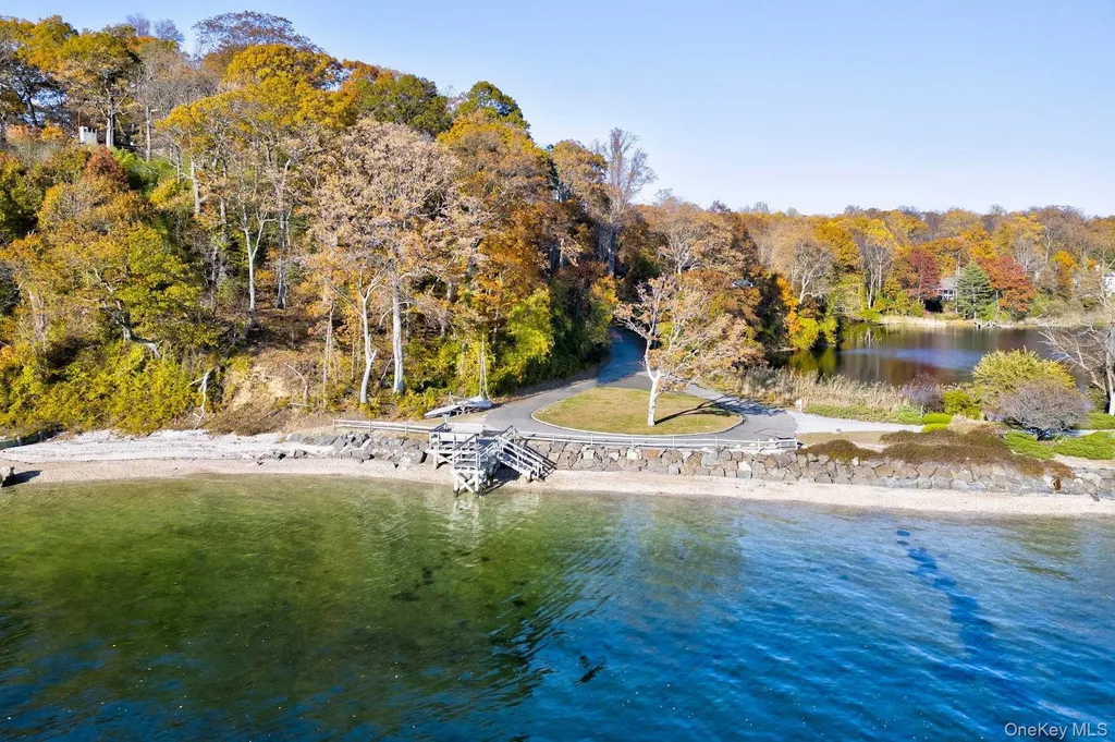 5 Mallard Drive Lloyd Harbor NY 11743