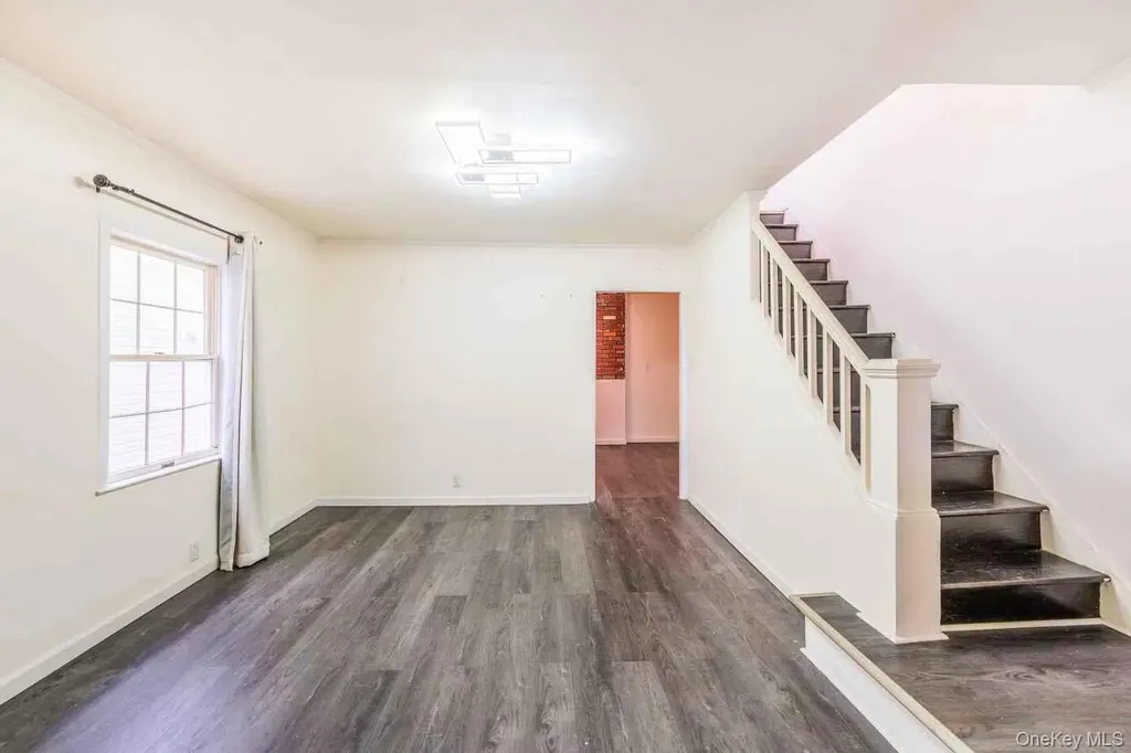 3314 204th Street Bayside NY 11361