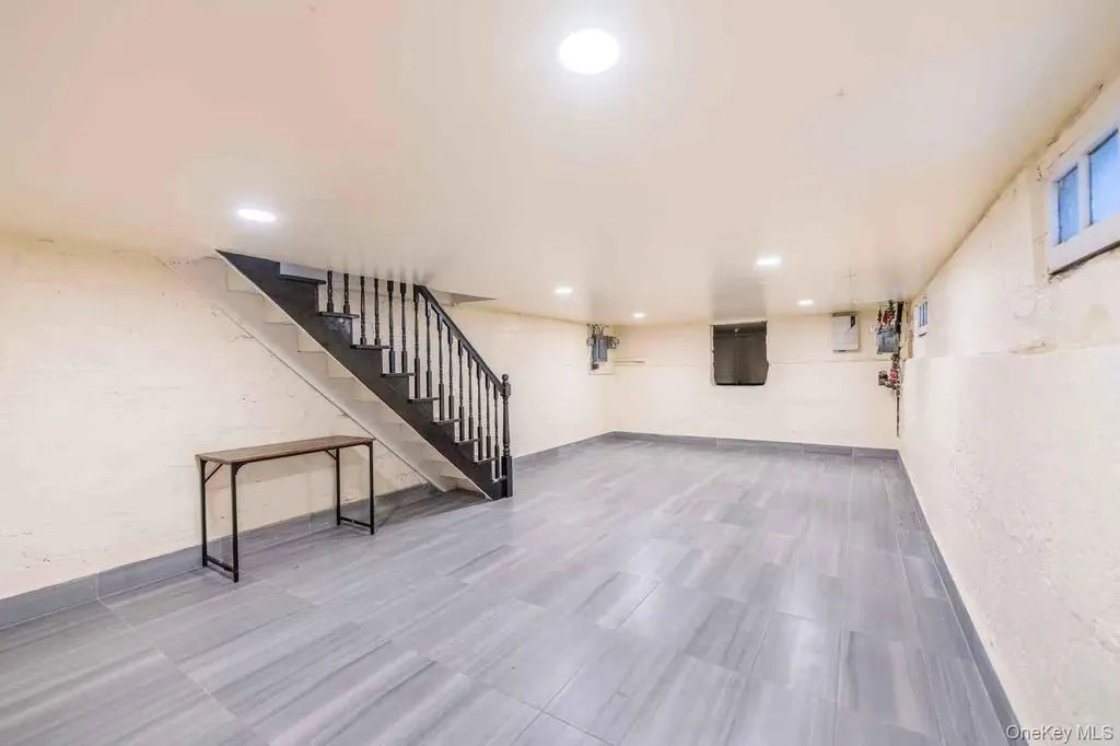 3314 204th Street Bayside NY 11361