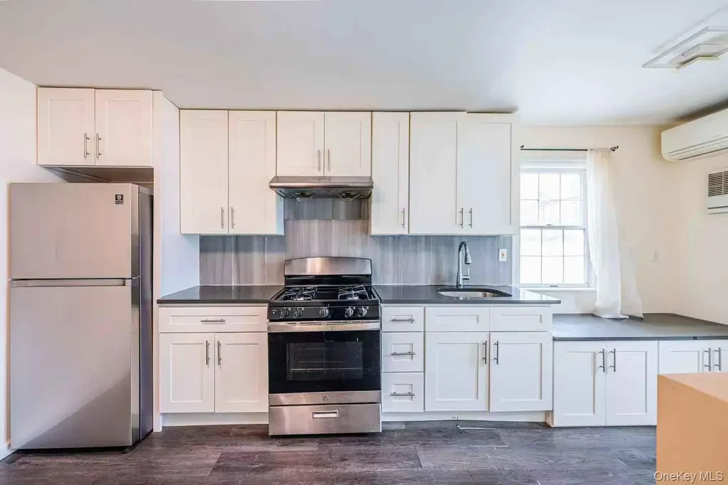 3314 204th Street Bayside NY 11361