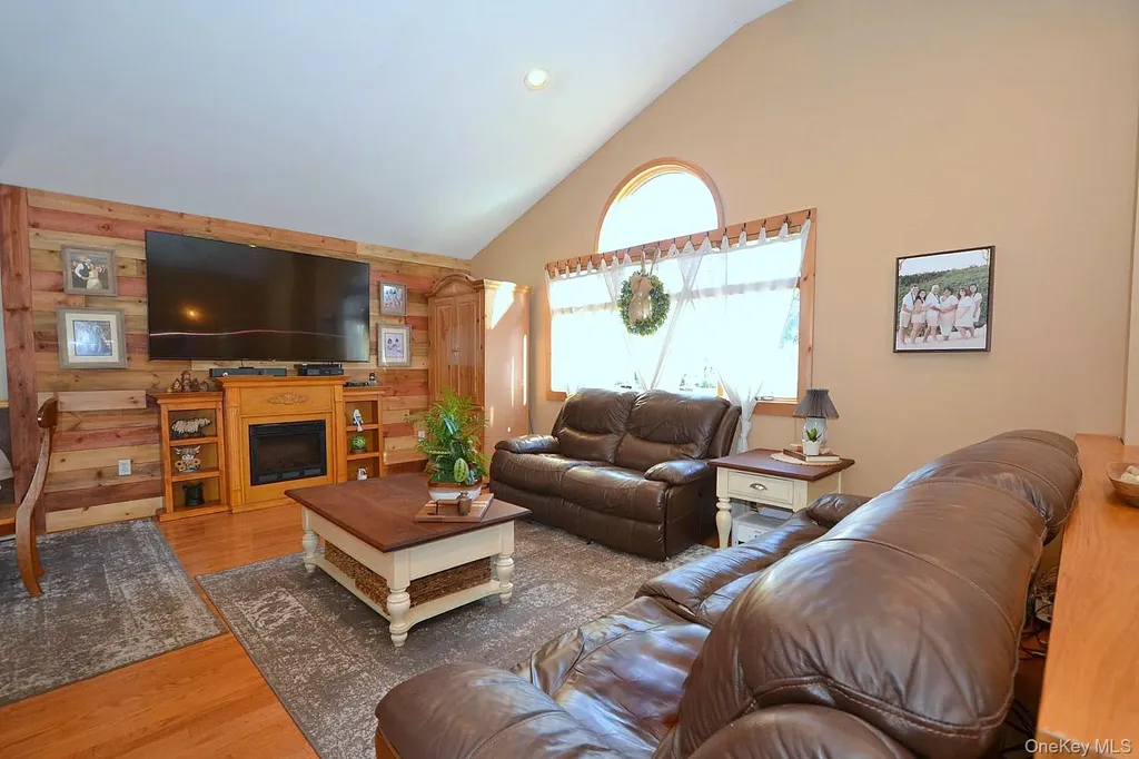 29 Granby Place Ronkonkoma NY 11779