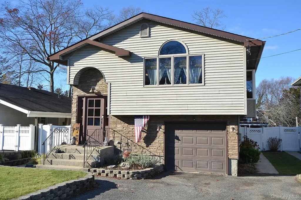 29 Granby Place Ronkonkoma NY 11779