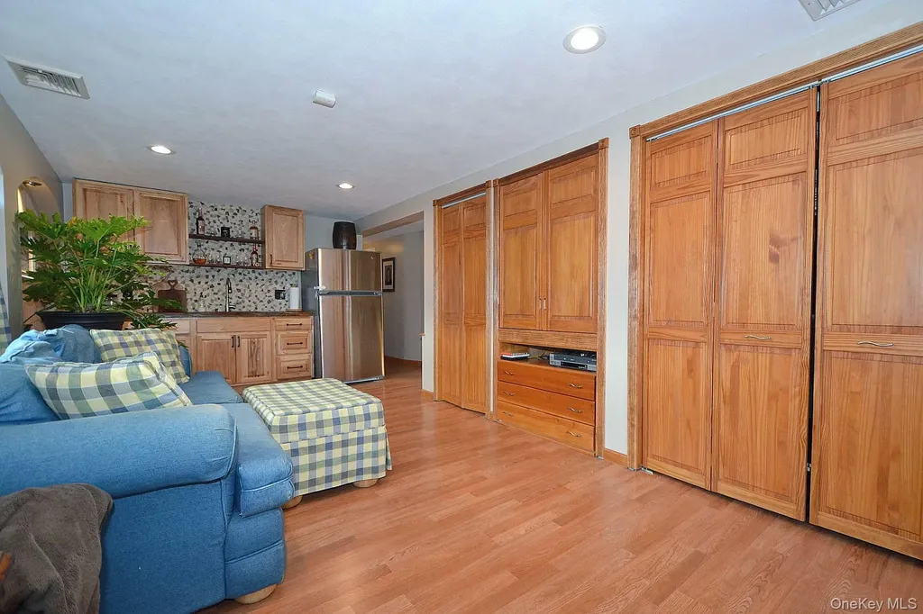 29 Granby Place Ronkonkoma NY 11779