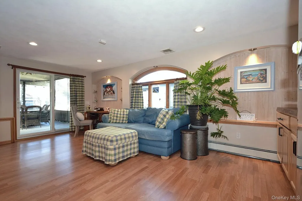 29 Granby Place Ronkonkoma NY 11779