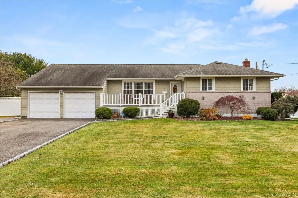 6 Sunny Lane Bay Shore NY 11706